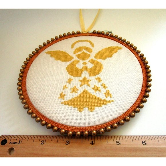 Vintage Needlepoint - Embroidery of Gold Angel - Round Hoop Frame - Nursery Wall - Picture 7 of 7